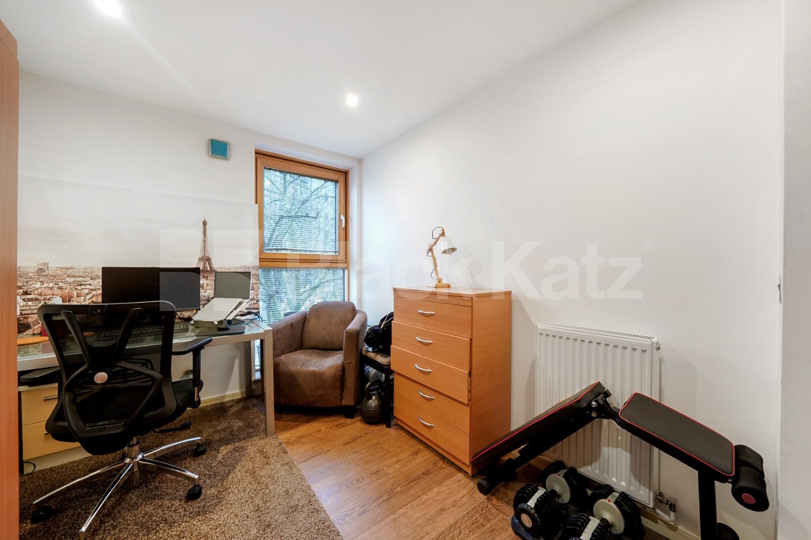 Flooded with natural light,south facing & dual aspect  Boulevard Mansions.Borough Road, Borough